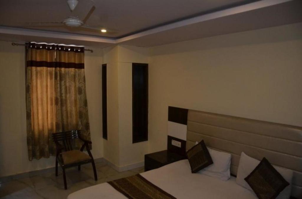 Hotel Saffron Inn New Delhi Extérieur photo