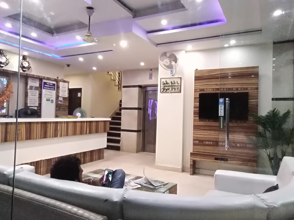 Hotel Saffron Inn New Delhi Extérieur photo