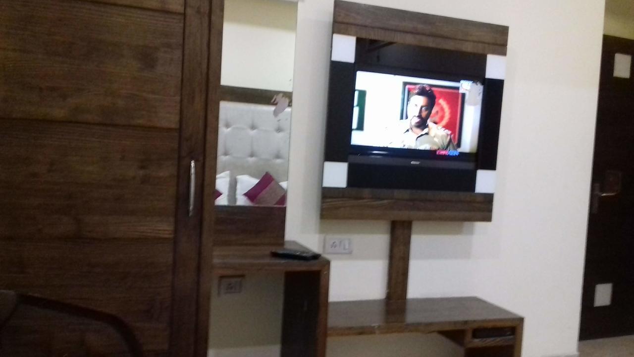 Hotel Saffron Inn New Delhi Extérieur photo