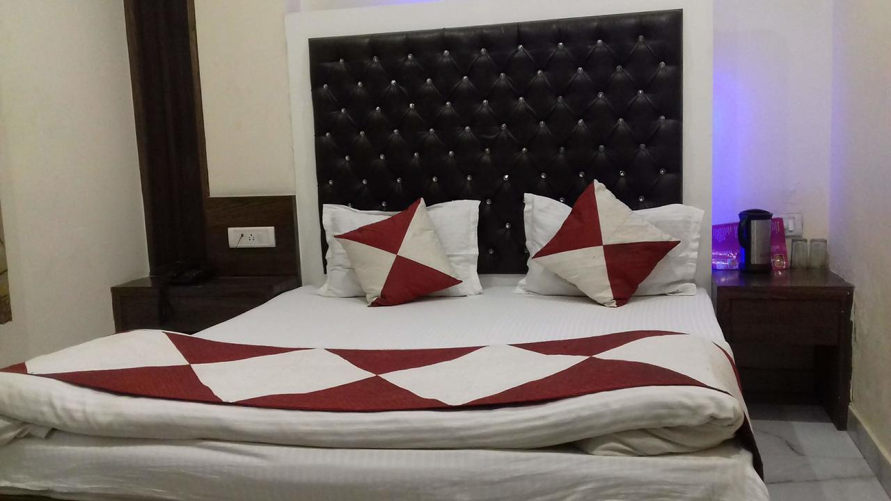 Hotel Saffron Inn New Delhi Extérieur photo