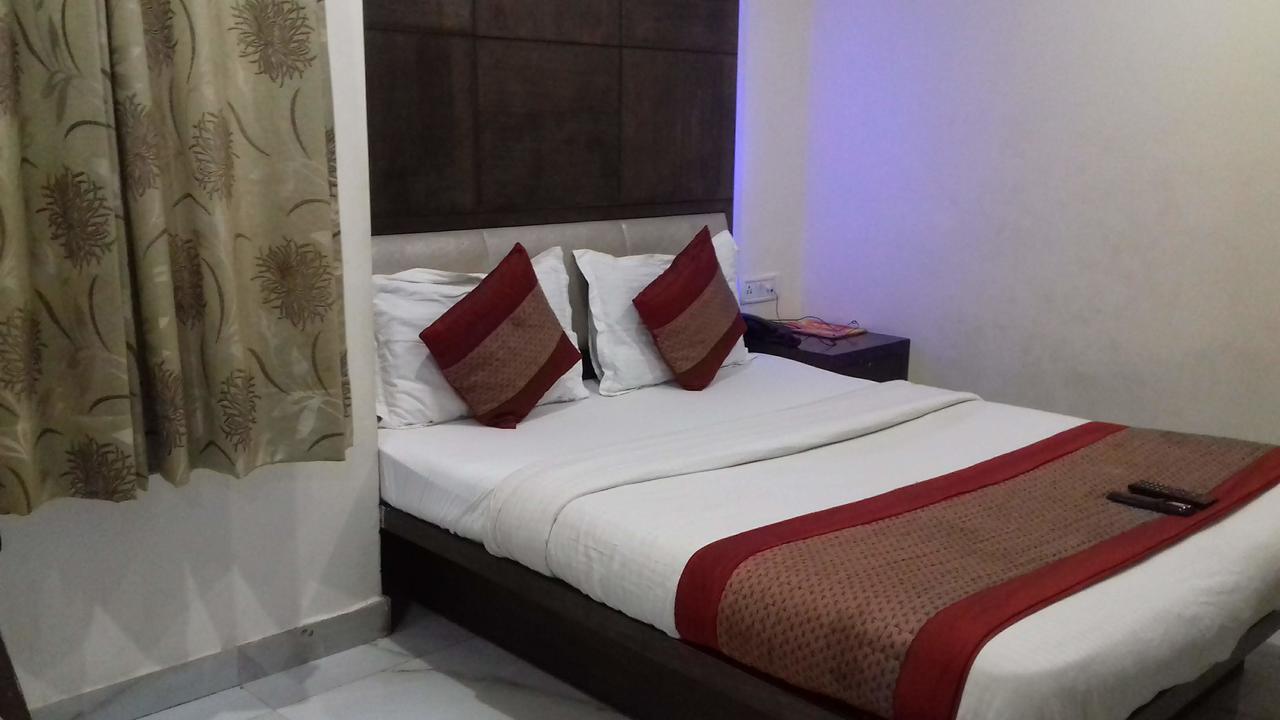 Hotel Saffron Inn New Delhi Extérieur photo